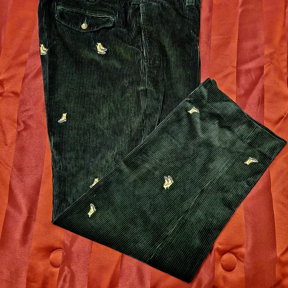 Embroidered Boots Patch on Striped Fabric - Picture 2 of 6